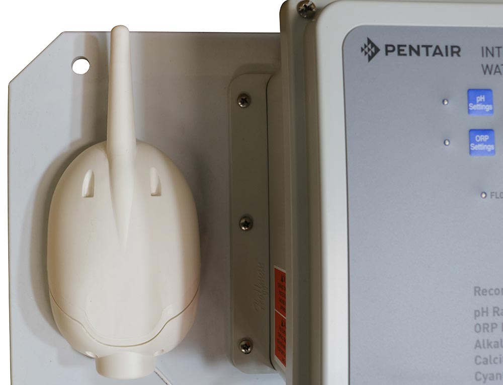 Pentair IntelliChem 522577 1 Pump Dual Sanitization Support w/ Standalone Remote