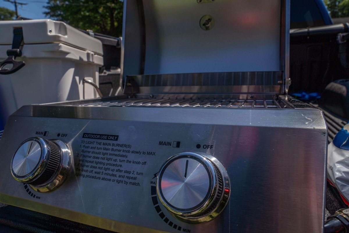 13742 | Stainless Tabletop Propane Gas Grill