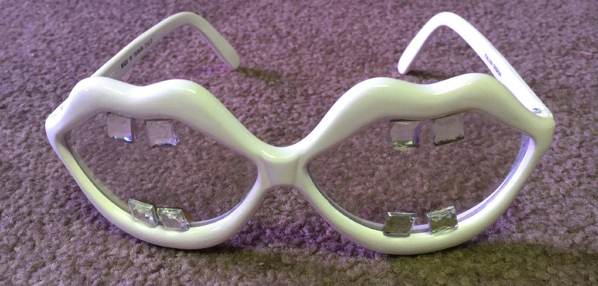 White Lips with Buck Teeth Gems Open Big Mouth Novelty Sunglasses Shades