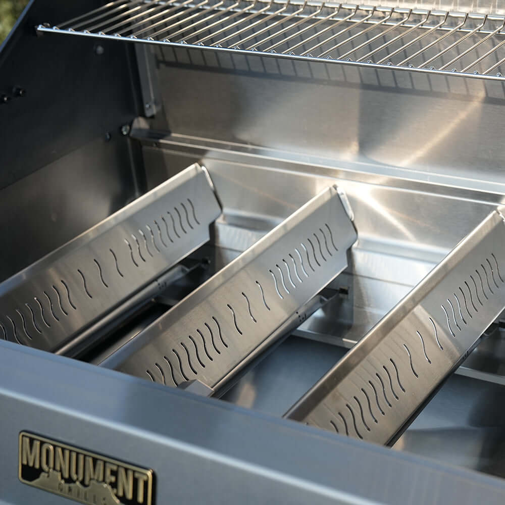 Eminence 405 | Chic Clearview® Smart Stainless Gas Grill