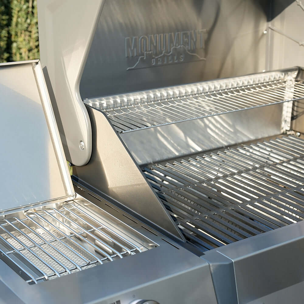 Eminence 405 | Chic Clearview® Smart Stainless Gas Grill