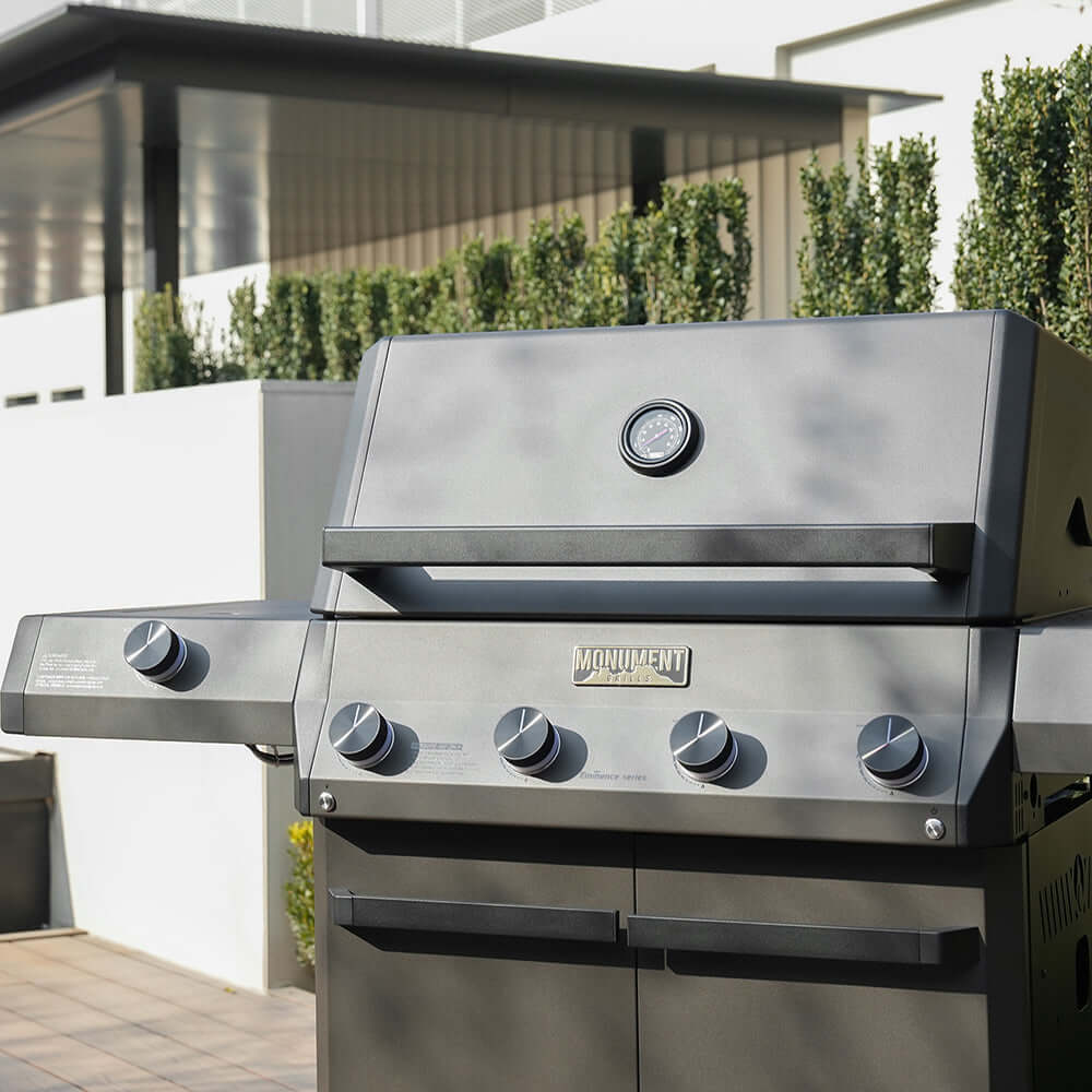 Eminence 425 | Iconic Fortified Propane Gas Grill