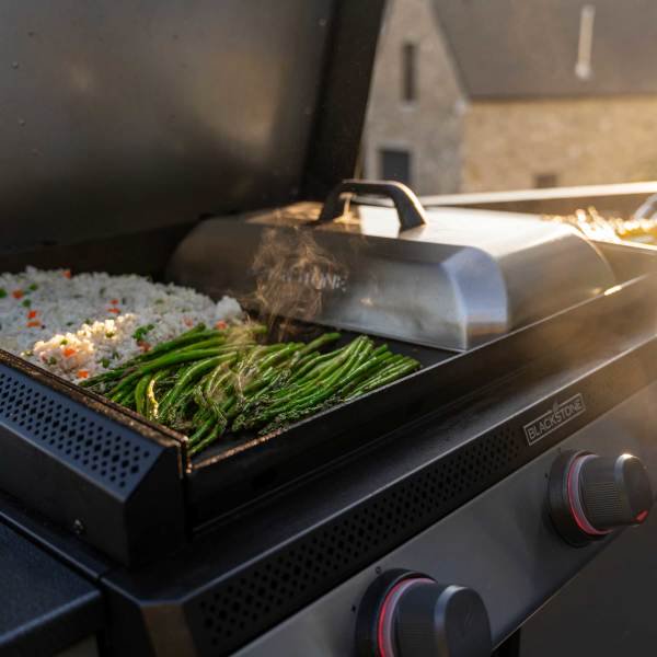 Blackstone 28" Deep Kitchen Griddle in Stainless Steel w/Hood