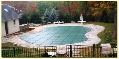 Merlin XLS 16'6" x 35'6" Grecian w/ Offset Step Solid Pool Safety Cover, Green, 56WXGR